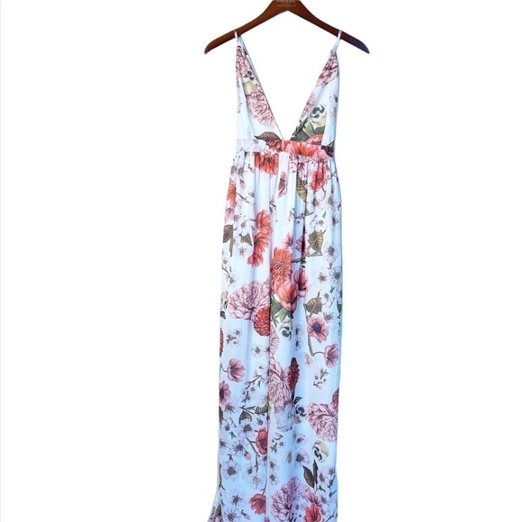 L’ATISTE Halter Back Floral Maxi Dress Size Medium in Pastel Floral Print - Picture 12 of 14
